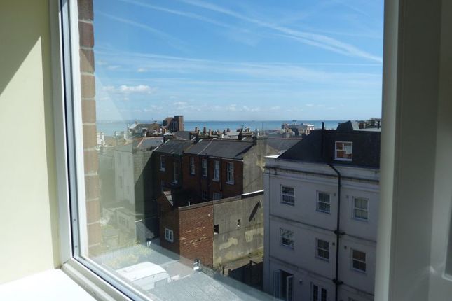 Flat for sale in Union Road, Ryde