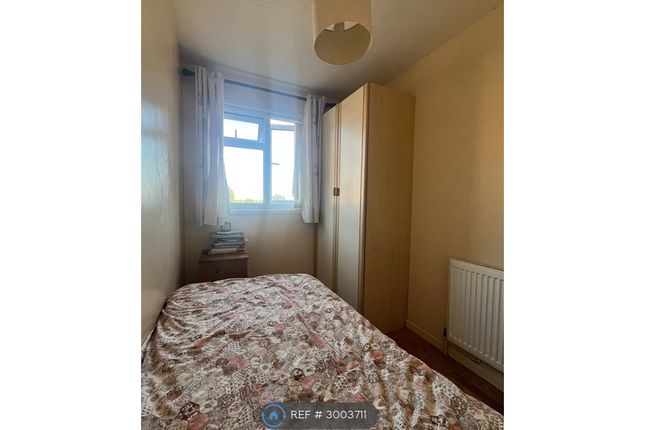 Sandpiper Close, Ifield, Crawley photo 2