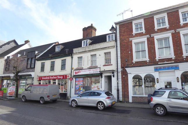 Flat A, 146 High Street, Royal Wotton Bassett photo 4