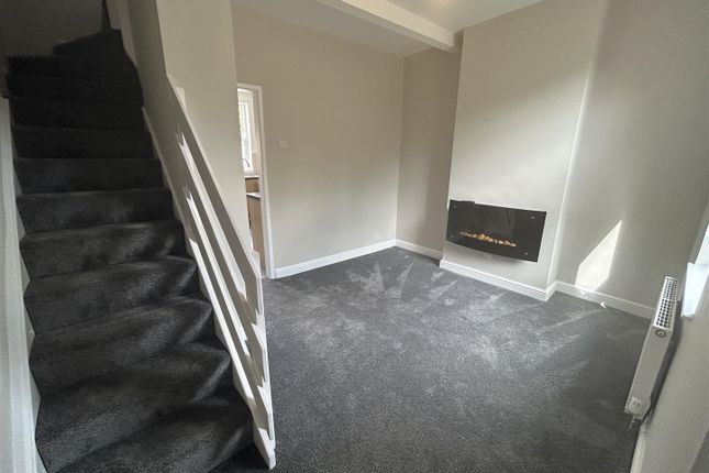 24, St Georges Place, Radford Avenue, Kidderminster photo 2