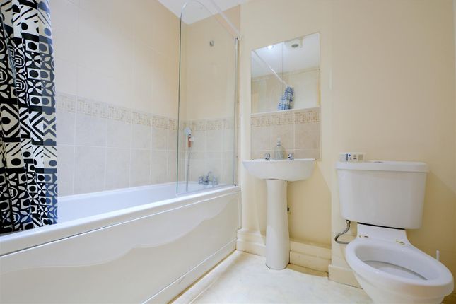 Flat for sale in Cranbrook Street, Nottingham