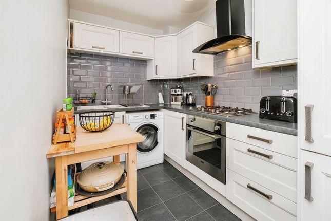 Flat for sale in Princes Avenue, Princes Park, Liverpool