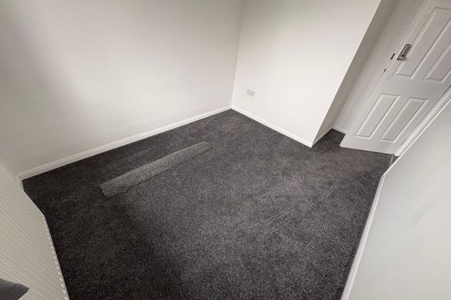 5, Royal Lane, West Drayton photo 3