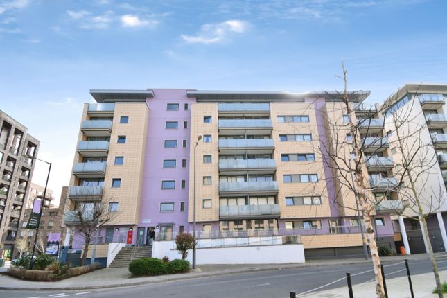1-bed flat on Flat 404/Navigation Court, 1 Gallions Road, London, £250,000