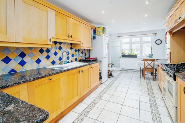 End terrace house for sale in Elton Avenue, Barnet