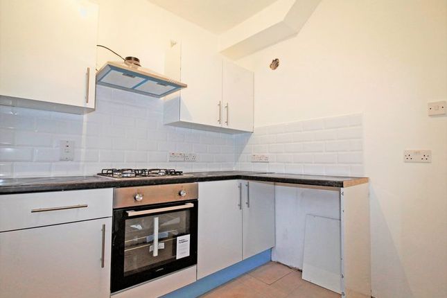 2, Croyland Road, London photo 4