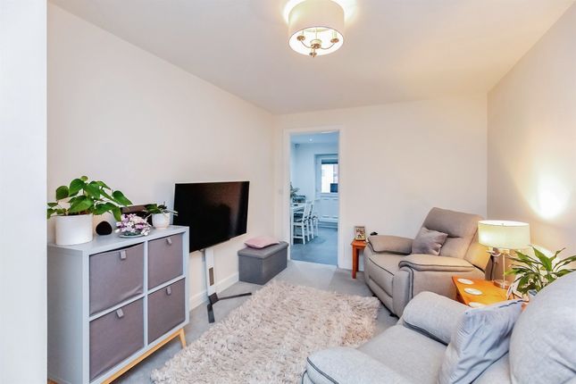 9, Thomas Avenue, Market Harborough photo 3