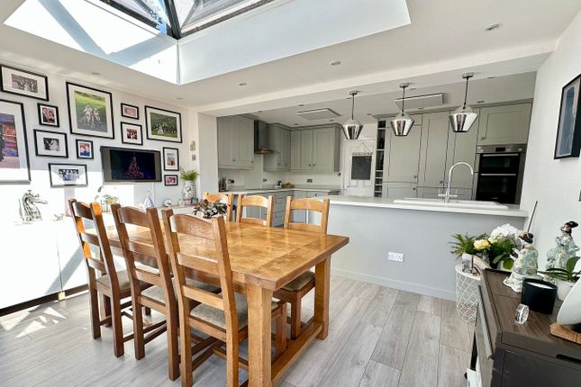 6, Martel Close, CAMBERLEY photo 2