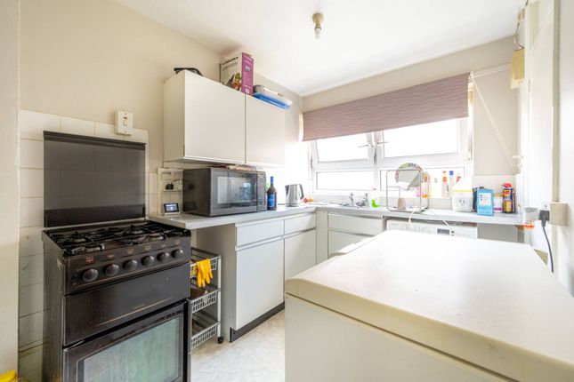 Flat for sale in Windsor Road, Forest Gate, London