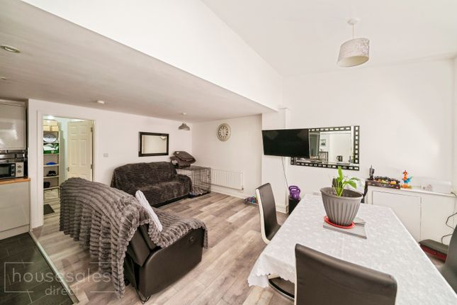18, Willmer Road, Birkenhead photo 4