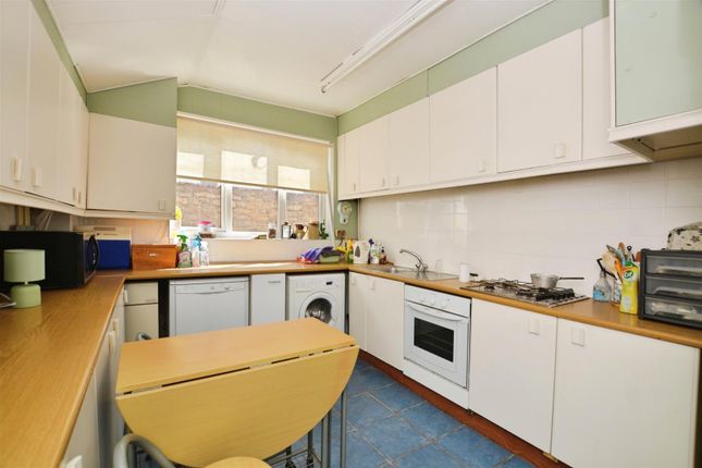 2, Queen Street, Winterton photo 4