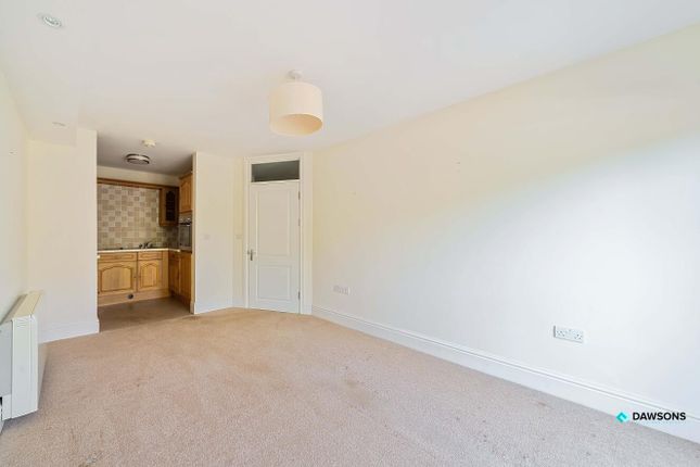 3, Willow Court, Swansea photo 4