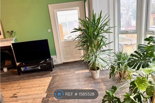 Flat, Waverley Road, Southsea photo 5