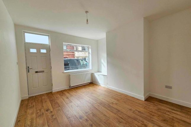 1 Rock Terrace, Castleford photo 5