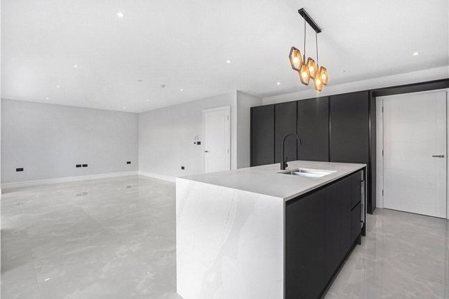 Reception/Kitchen