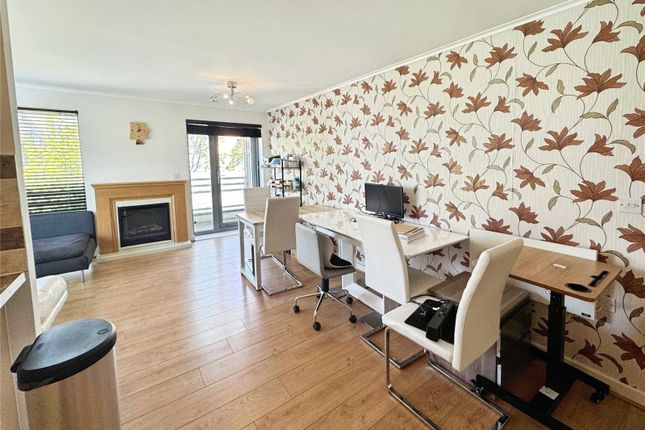 261, Glenalmond Avenue, Cambridgeshire photo 3