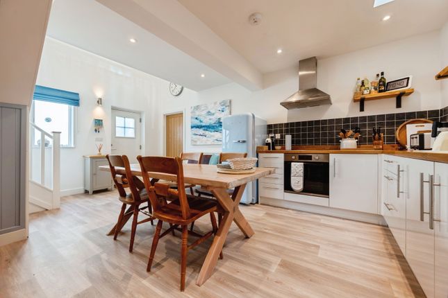 Flat 5, Thorncliffe,, Fernleigh Road, Cornwall photo 4
