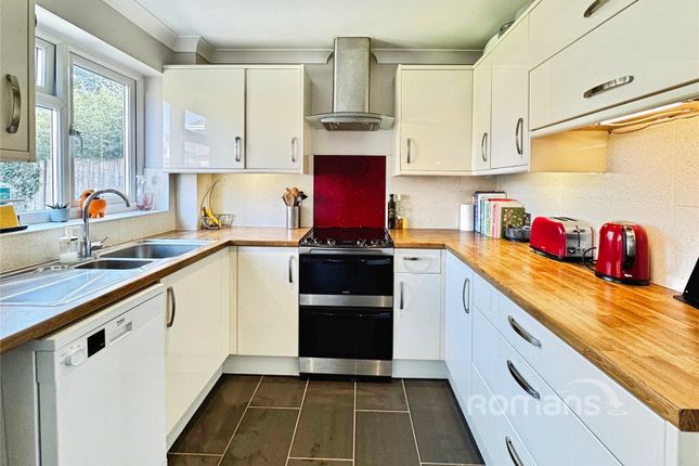 18, Hopeman Close, Sandhurst photo 4