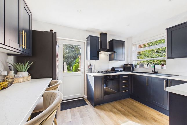 11 Salcombe Drive, Nottingham photo 2