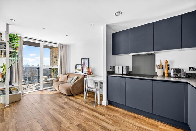 Flat 55, Riders Towers, 39 Track Street, London photo 2