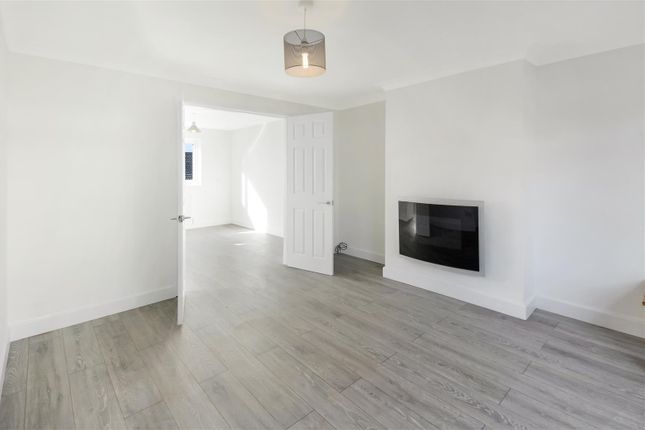 St. Michaels Crescent, Newton Aycliffe photo 2