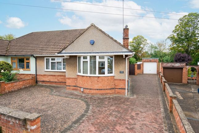 2-bed bungalow on 29 The Headlands, Wellingborough, £230,000