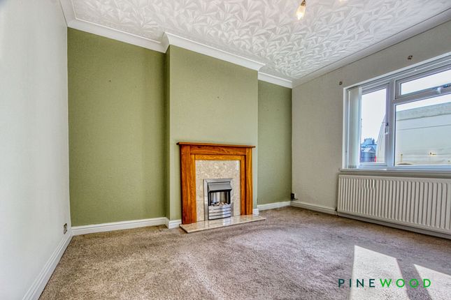 53 Station Road, Chesterfield photo 3