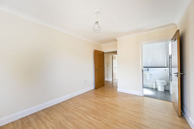 Flat Flat 3, 1b, Woodbury Close, Croydon photo 4