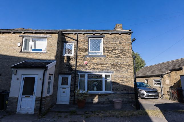 2-bed house on 34, Acre Place, Bradford, £145,000