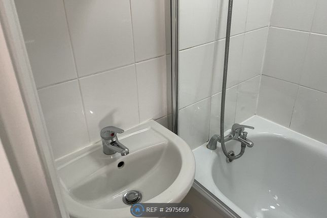 Flat, Acorn Lodge Lye Lane, St Albans photo 3