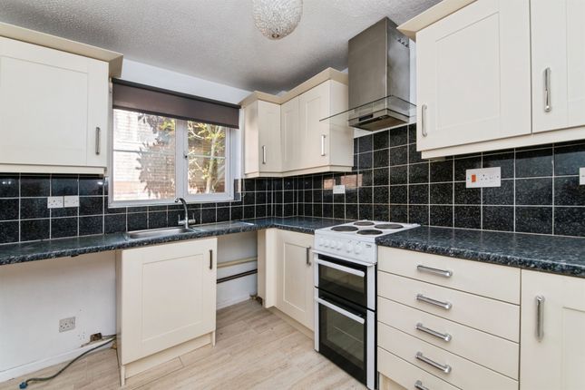 73, Farm Hill, Exeter photo 4