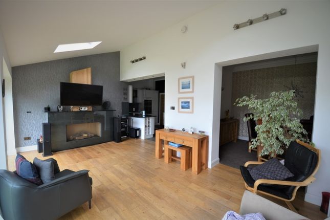 6 Bed Detached House For Sale In 28 Ludgate Alloa