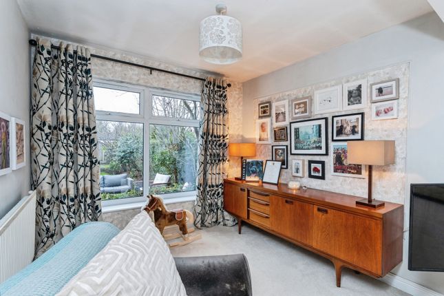 12, Oakfield Drive, Chester photo 4