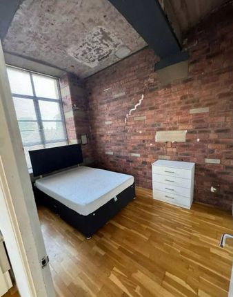 Apartment 106 Silk Warehouse, Lilycroft Road, Bradford photo 5