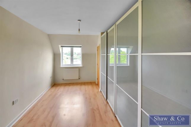 123, Academy Place, Isleworth photo 4