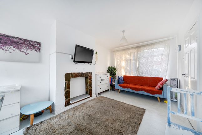 6, Homebury Drive, Manchester photo 2