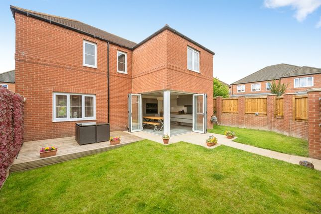 57, Cygnet Drive, Mexborough photo 4