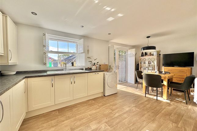 10, Albert Street, Dorset photo 4