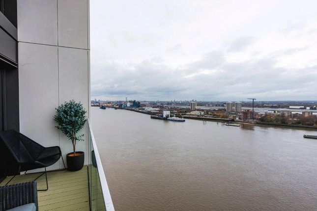 Flat 1706, Deveraux House, Woolwich photo 4