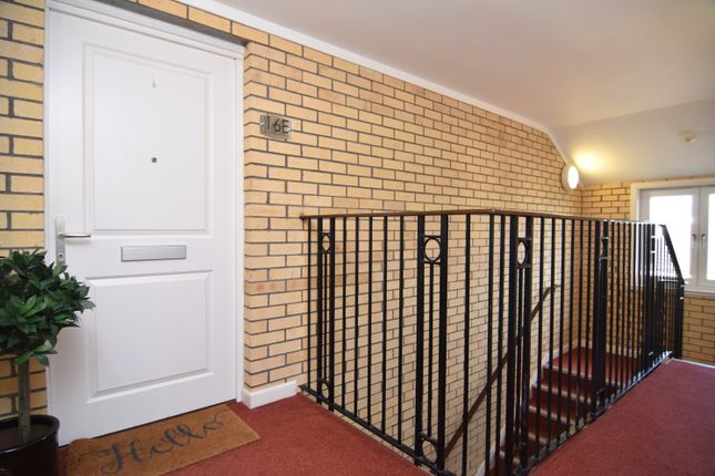 Flat for sale in South Chesters Gardens, Bonnyrigg