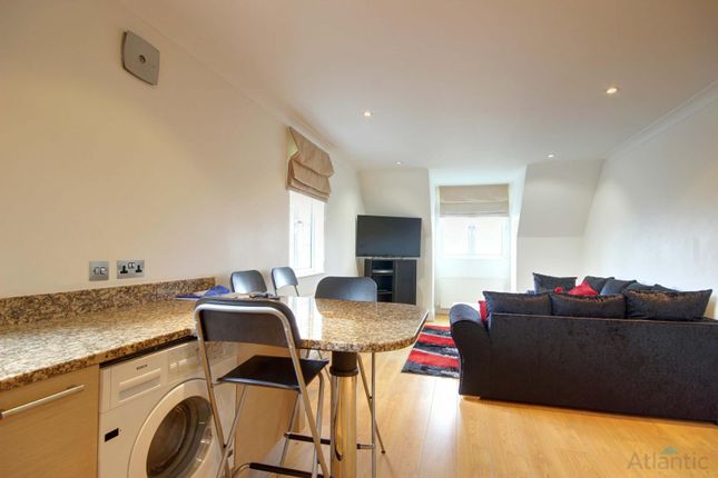 Flat to rent in 24A River Bank, Winchmore Hill