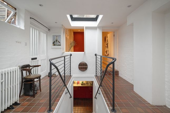 Mortimer Road, London photo 4