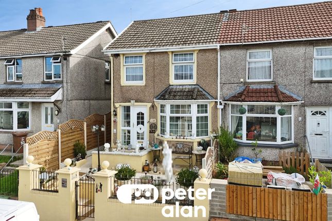 51, Pencoed Avenue, Blackwood photo 2