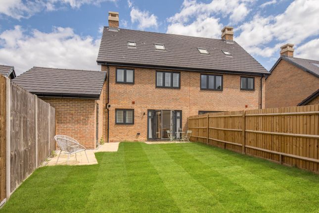 64, Tawny Owl Way, Hambrook, Po18 8Re photo 3