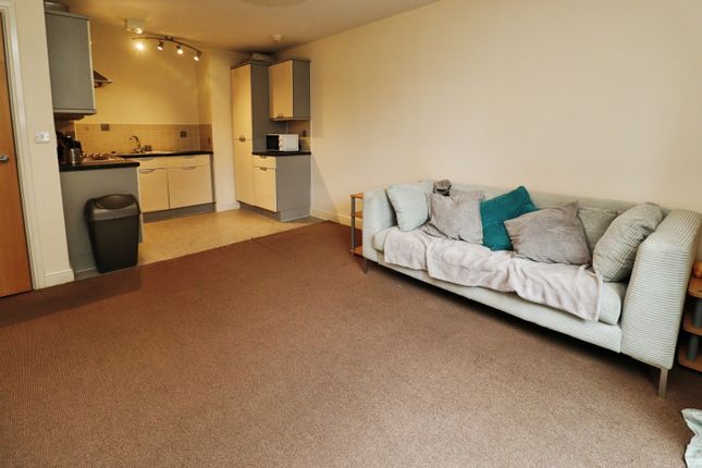 125, Riverside Drive, Lincoln photo 4
