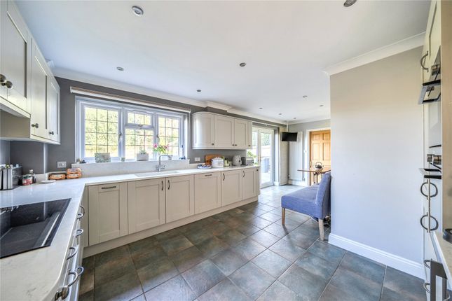 200, MacDonald Road, Lightwater photo 3