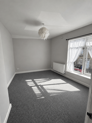 40 Summer Lane, Wombwell, BARNSLEY photo 5