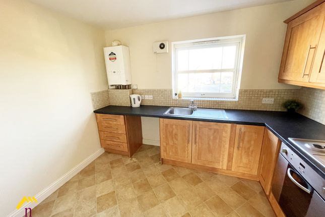 Flat for sale in Highfield Close, Dunscroft, Doncaster