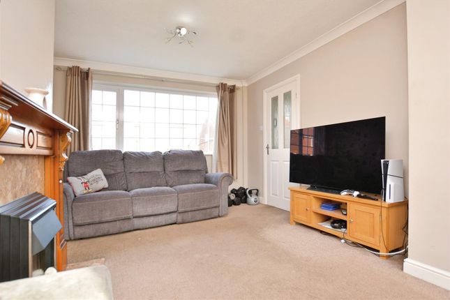 16, Lunns Crescent, Barton-Upon-Humber photo 4