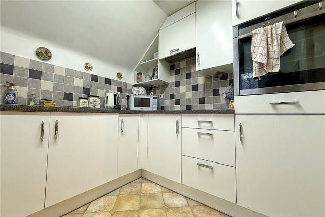 9, Pegasus Court, Rochdale photo 4